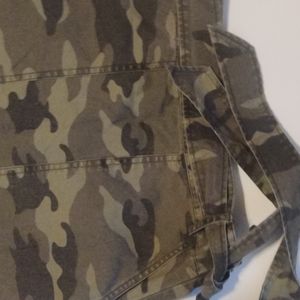 Banana Republic camo skirt sz 0
